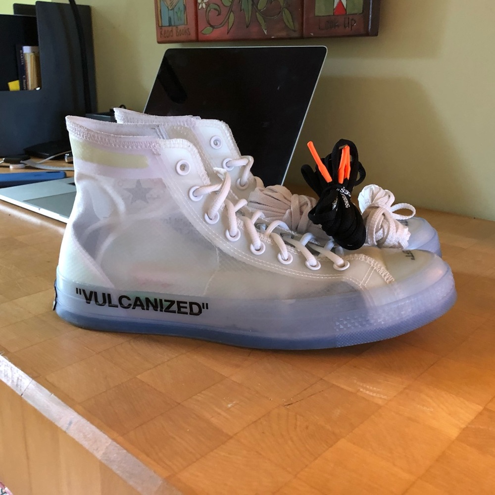 Off-White Chuck Taylor Converse size 10.5 US men